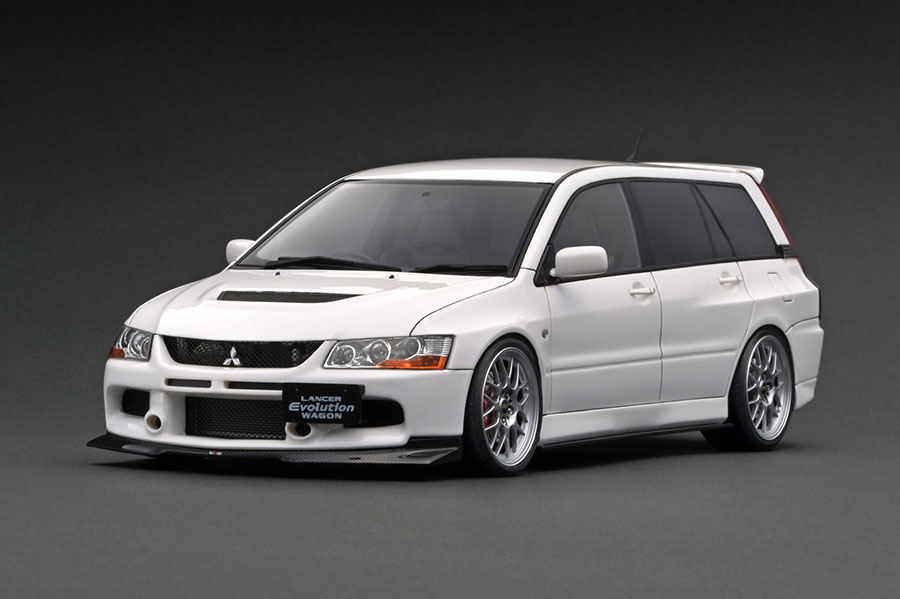 IG2768 1/18 Mitsubishi Lancer Evolution Wagon (CT9W) White | LINE