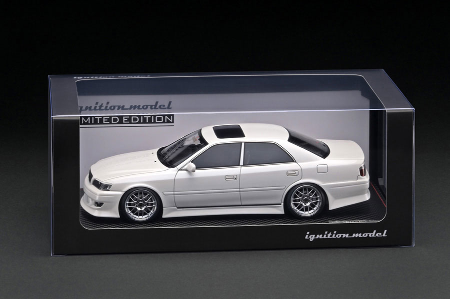 IG3313 1/18 VERTEX JZX100 Chaser Pearl White With Engine | LINE UP