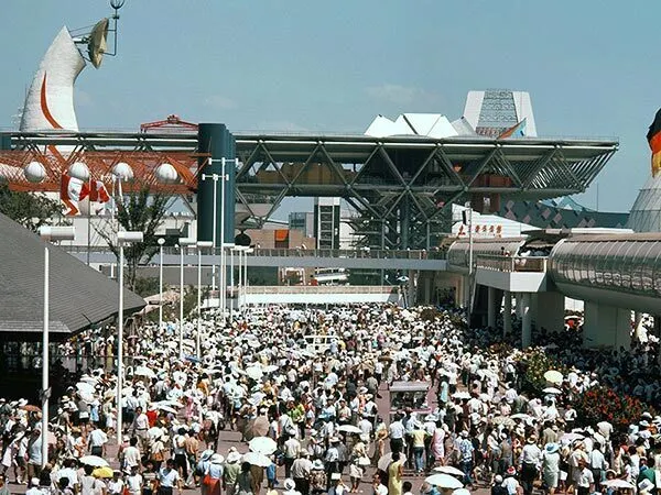 1970年の「日本万国博覧会」を映画で感じさ | Discover us