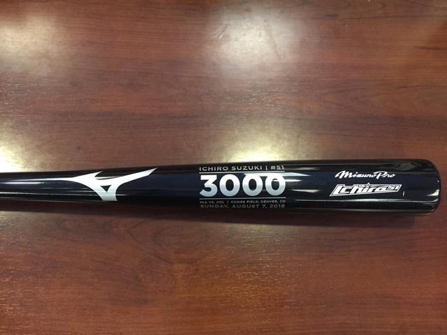イチロー 3000本安打記念 アクリルバットケース イチロー 3000本安打