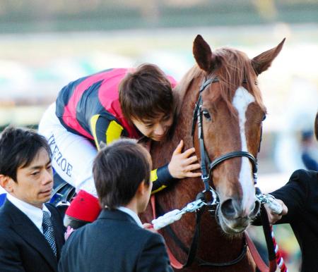 愛馬オルフェーヴルを語る＞ 池添謙一 「三冠をもたらした“人馬一体