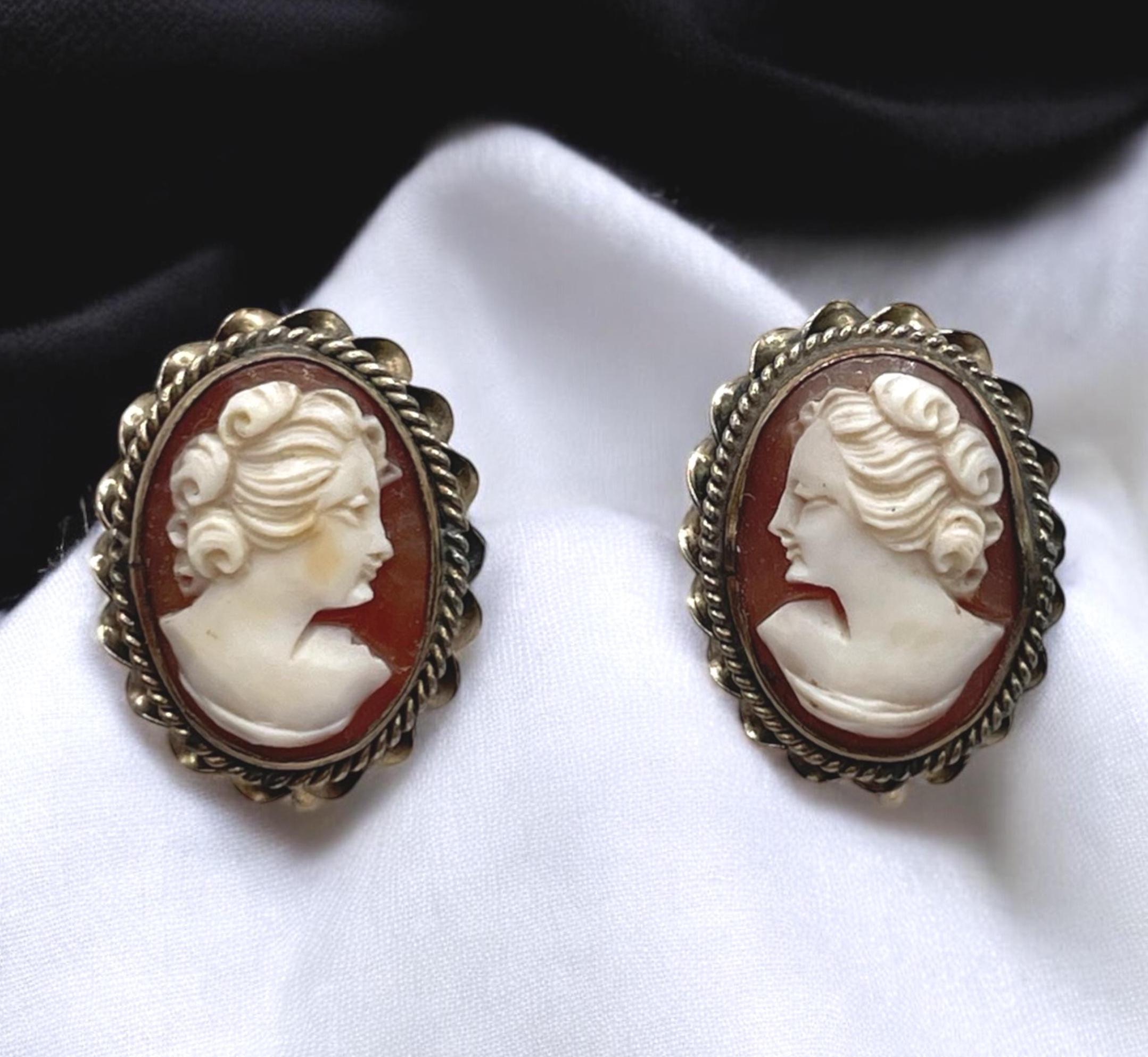 希少アンティークボーンアート手彫りブローチk