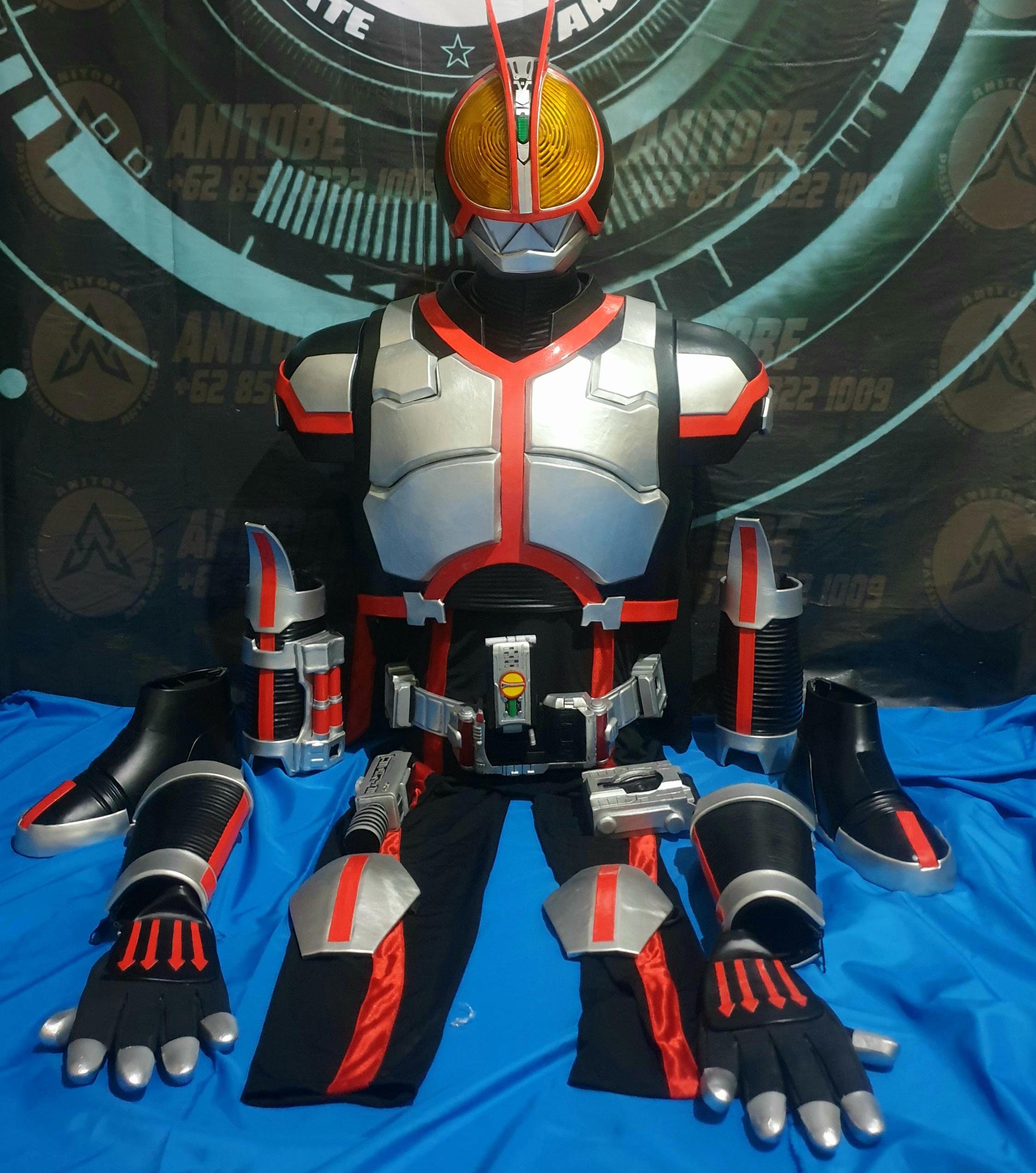 手作り仮面ライダーコスプレ衣装：ファイズ、カイザ、イクサ、デルタ