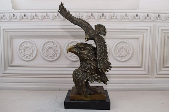 金属製 鷲の彫刻 約30cm 鷲の金属製彫刻 約30cm Hy131 鷹