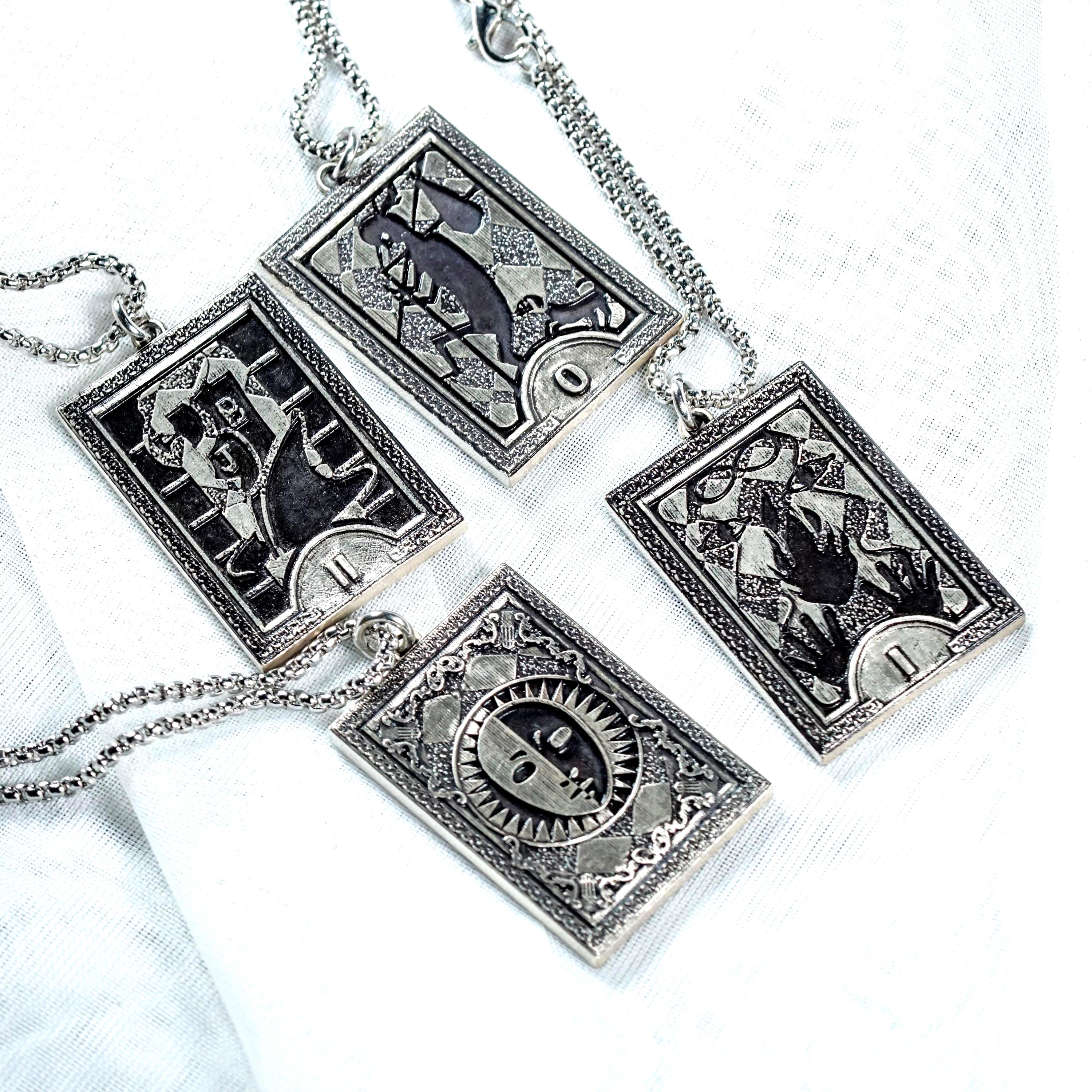 ペルソナ4 タロットカード(愚者のカード)シルバーネックレス