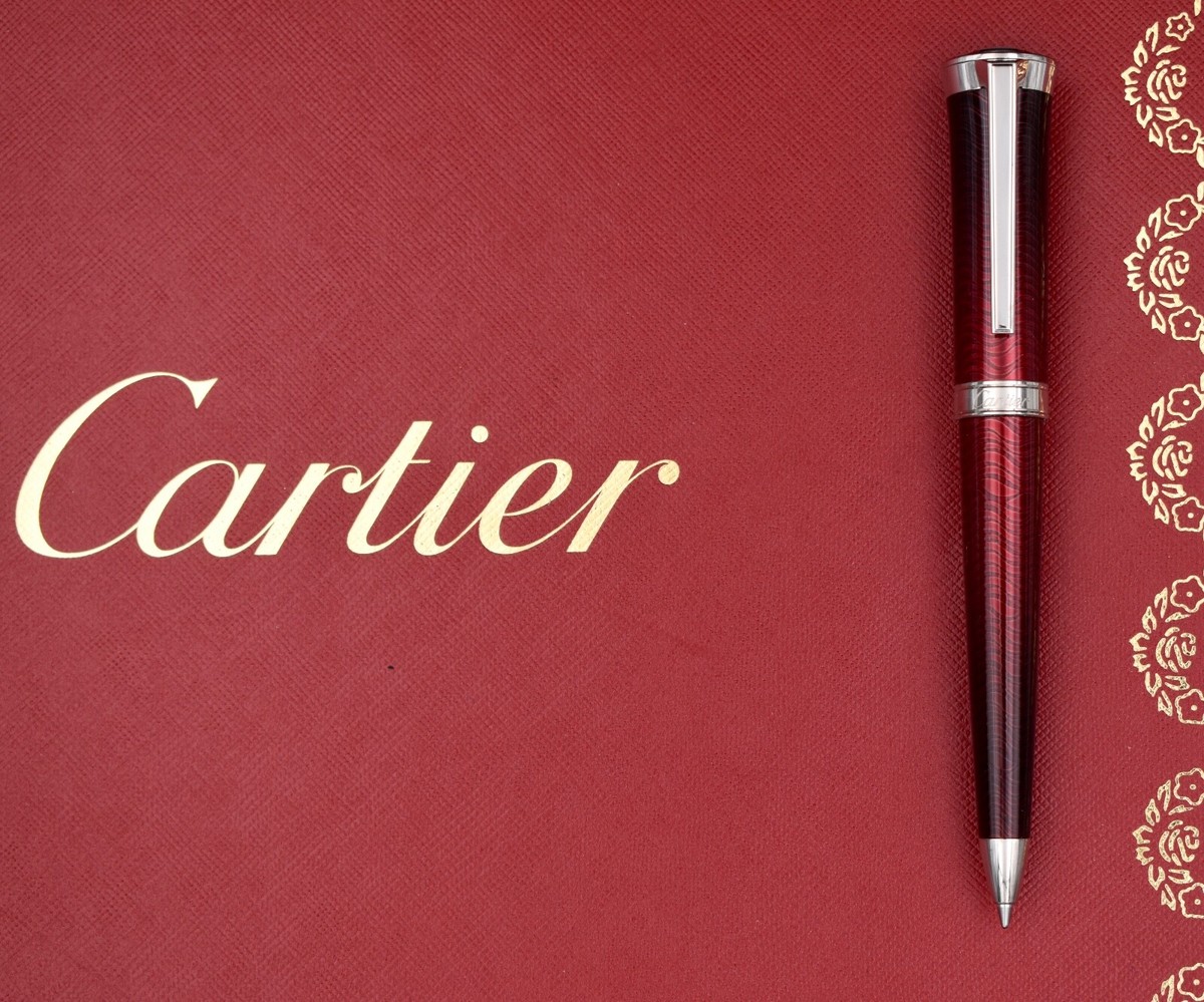 Cartier 赤 ボールペン R de Cartier pen