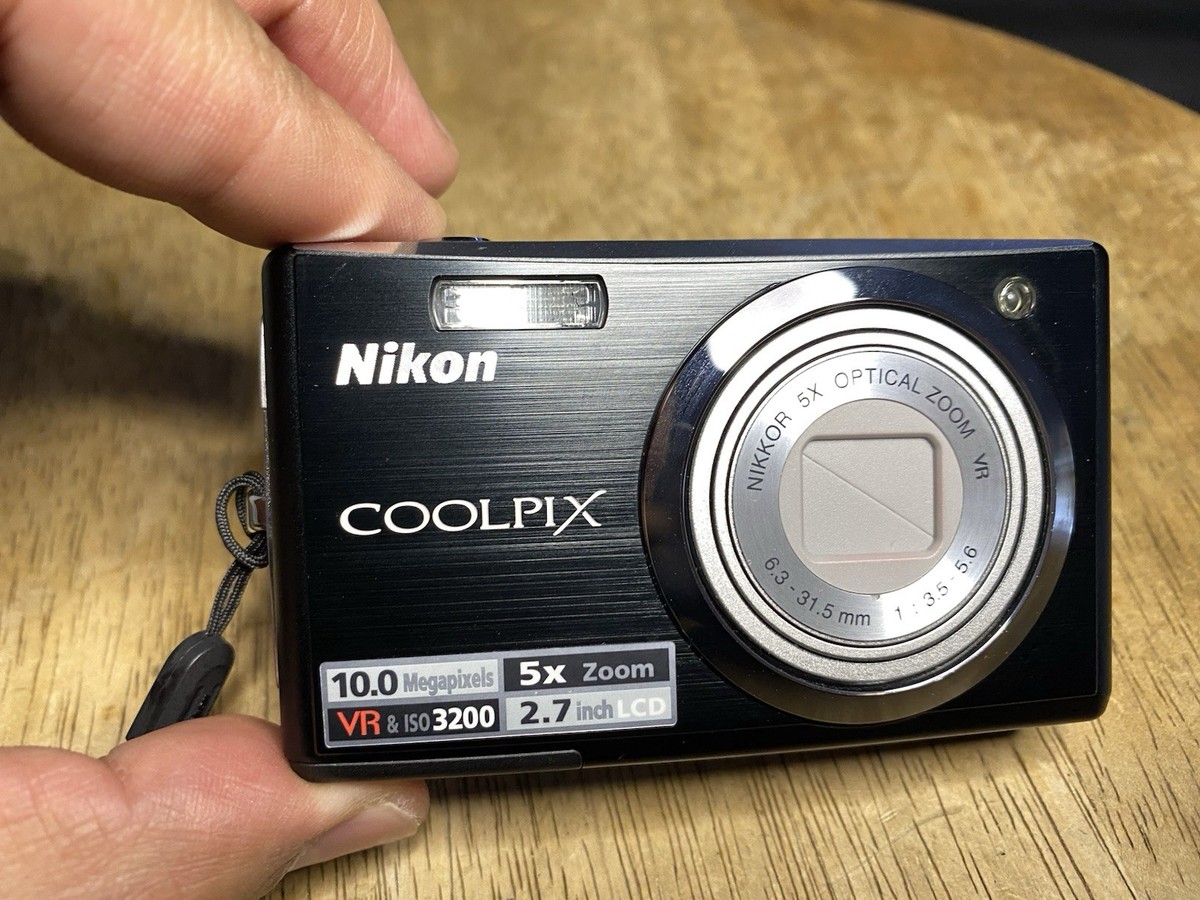 Nikon Coolpix S560 10MP Digital Point & Shoot Camera Tested