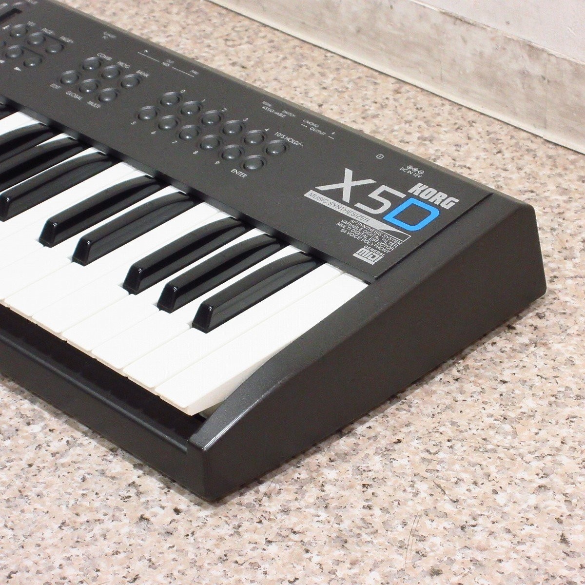 KORG コルグ ミュージック シンセサイザー 61鍵盤 キーボード X5D KORG