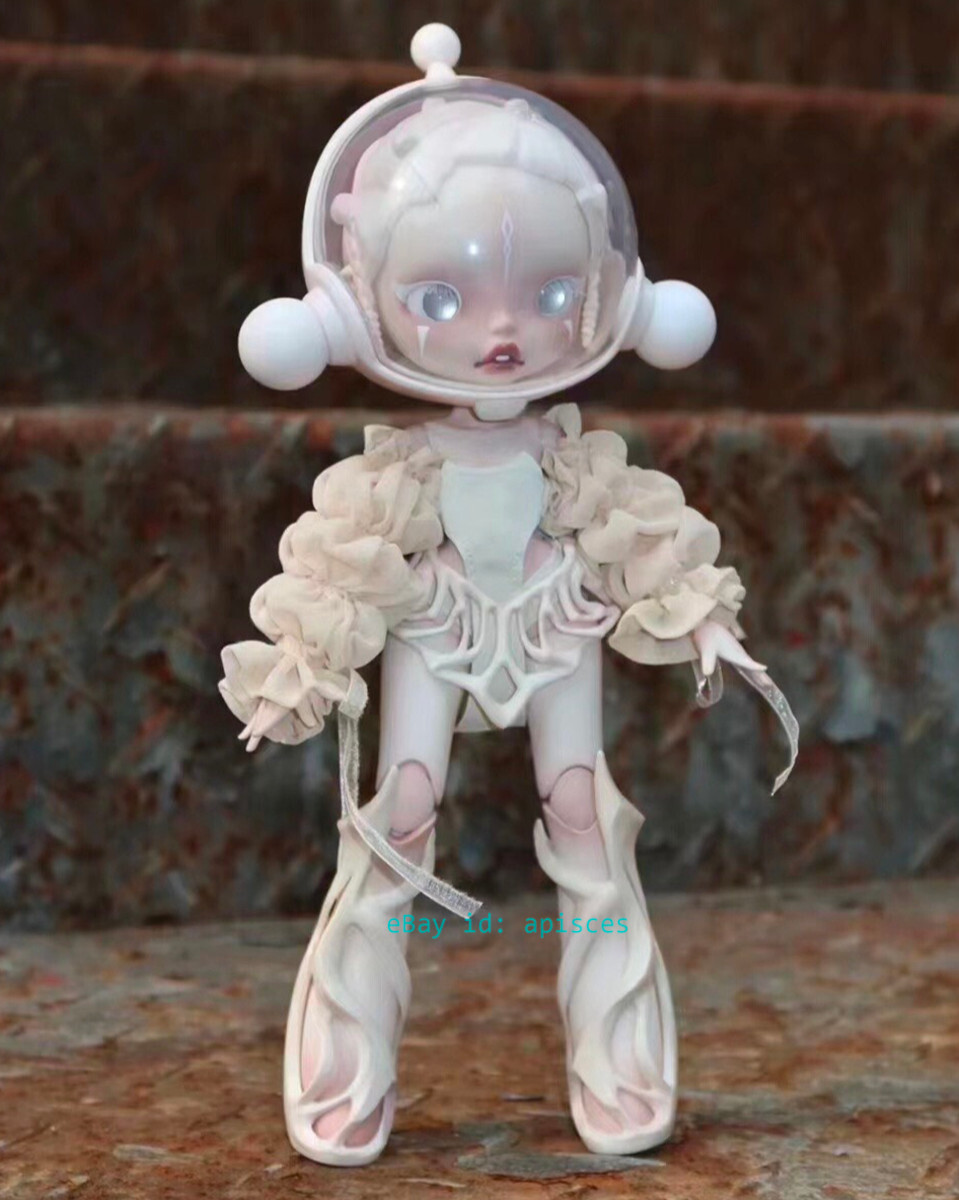 POPMART SKULLPANDA WHITE DEW アクションフィギュア