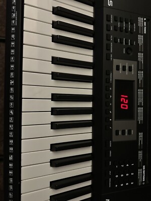 Alesis Melody 61 MKII 61 Key Portable Keyboard with Built-In