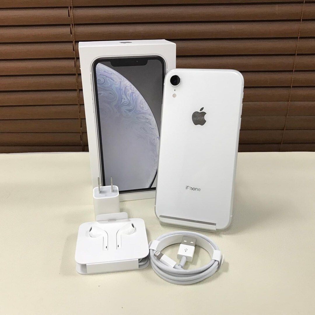 Apple iPhone XR 64GB ホワイト 本体 Apple iPhone XR 64 GB - Branco