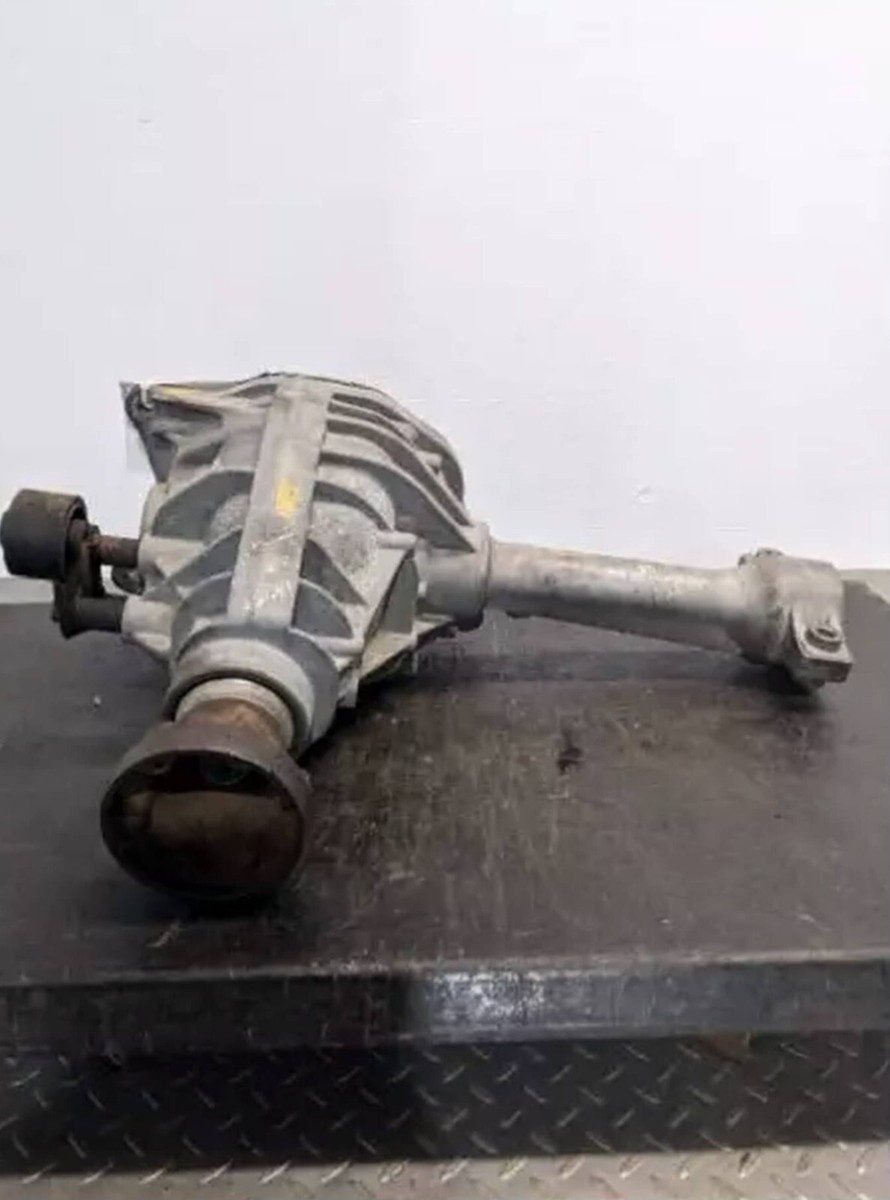 2002-2007 Jeep Liberty Front Axle Differential Carrier 3.73 Ratio