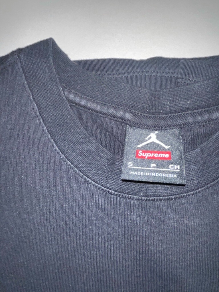Supreme FW15 Jordan Tee Shirt Logo Authentic Size Small in Black