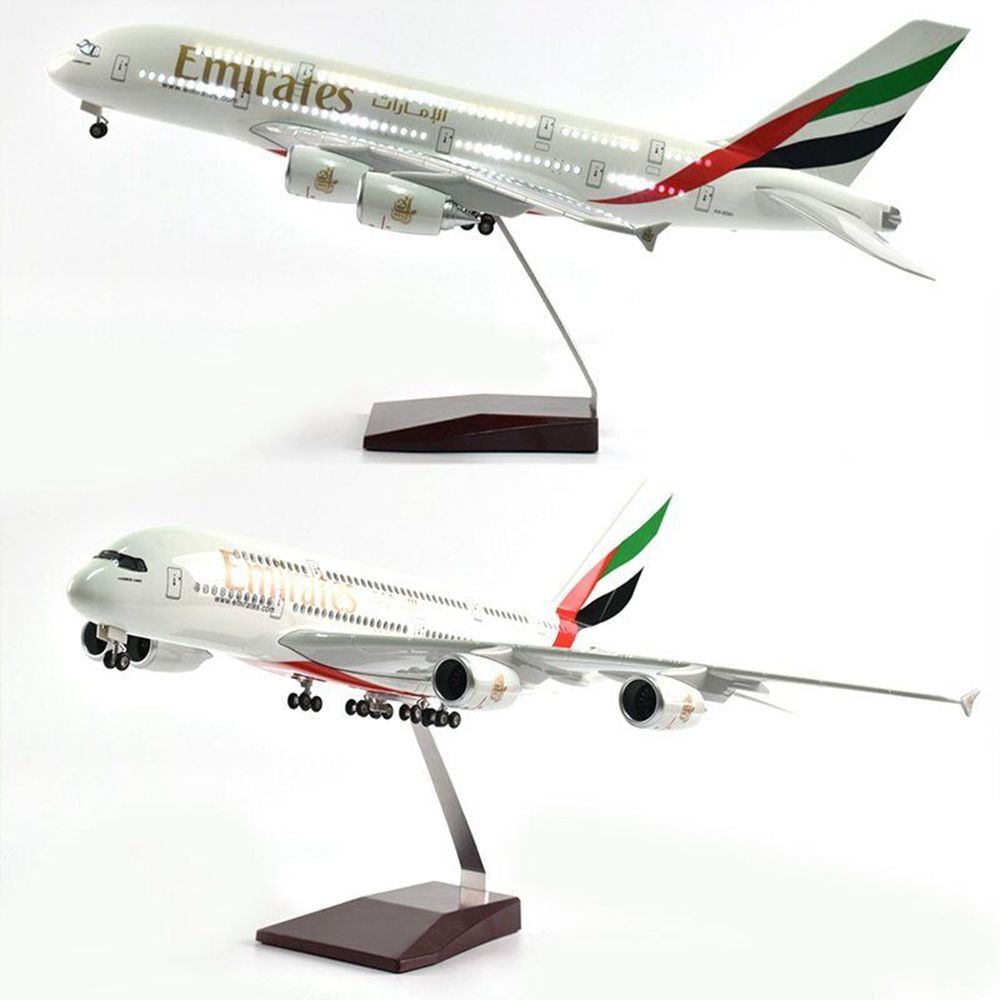 1:160 Emirates Airways A380 Plane Model / LED Light & Wheel
