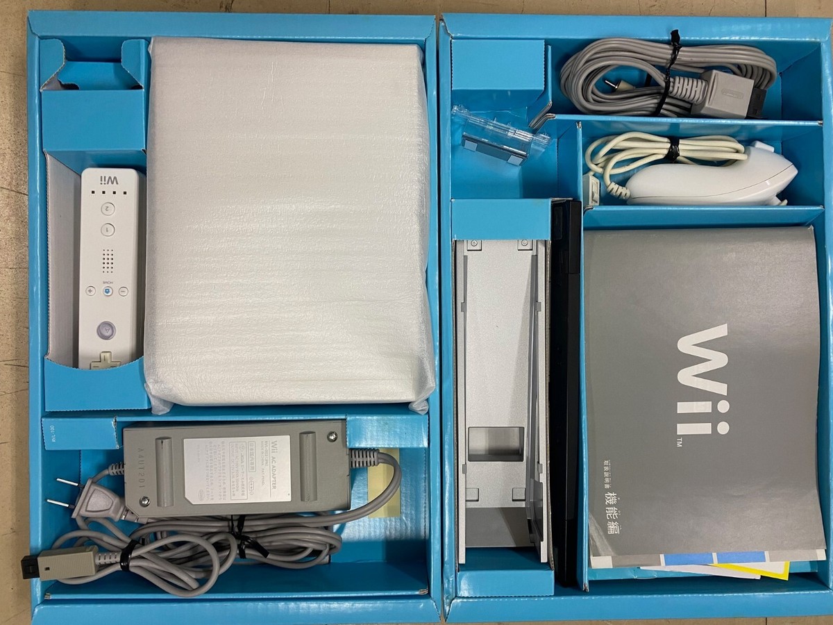 Nintendo Wii console Game System Tested works controllers With box