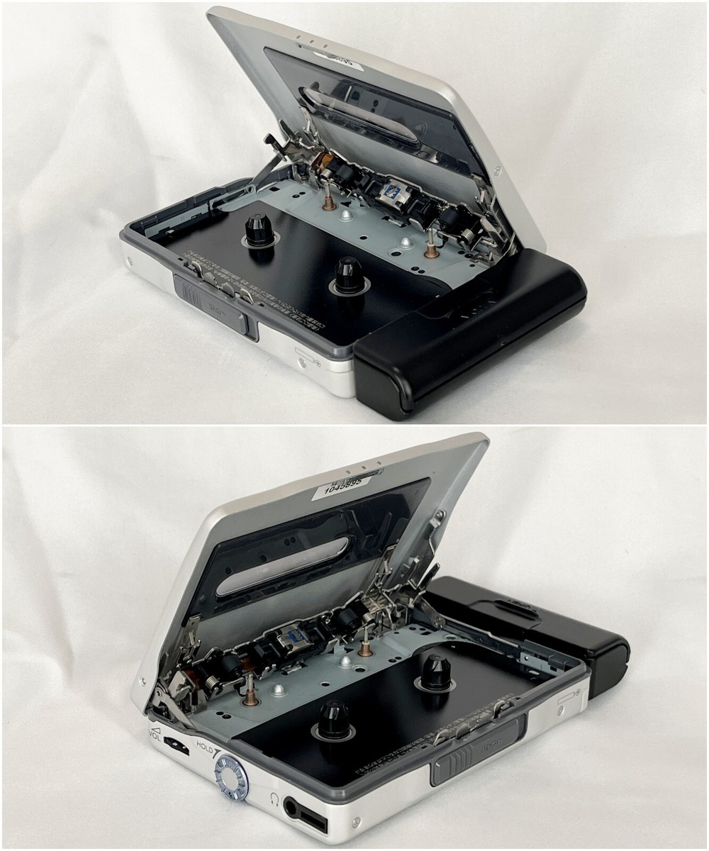 SONY WM-EX651 2004 W/accesories Silver Walkman Personal Cassette