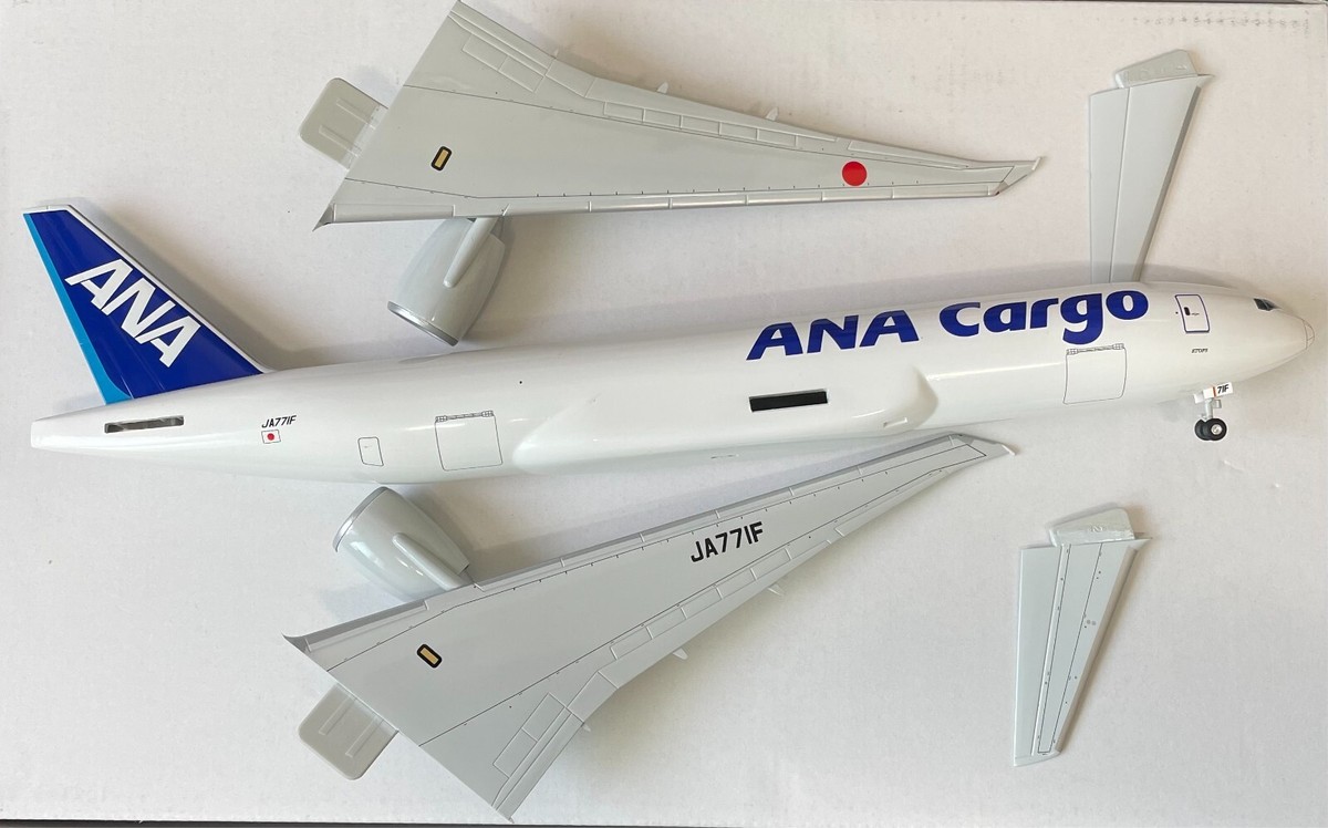 ANA Cargo Boeing 777F モデル 1/200 ANA's latest Boeing 777-200