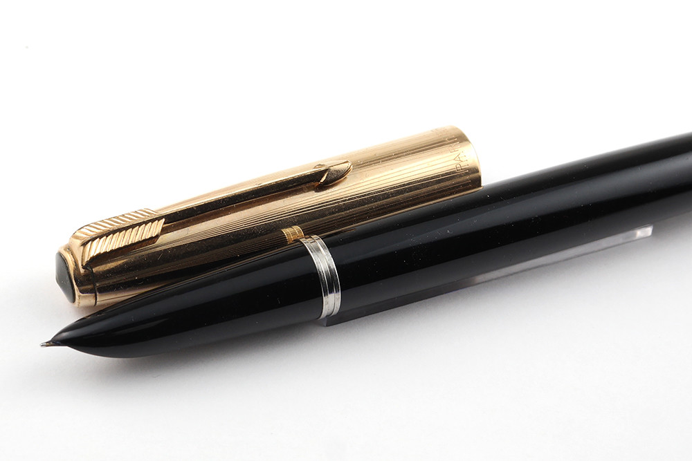 Parker Vintage 51 Aerometric Black W/ 12k Gold Filled Cap Fountain