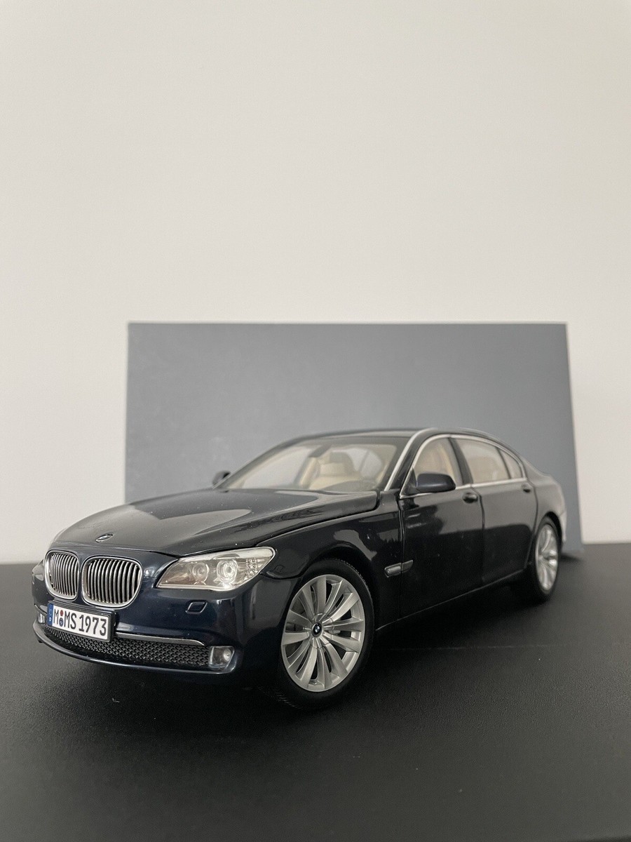 ミニカー 1/18 BMW 750Li 1:18 BMW 750LI G12 New 7 Series Diecast