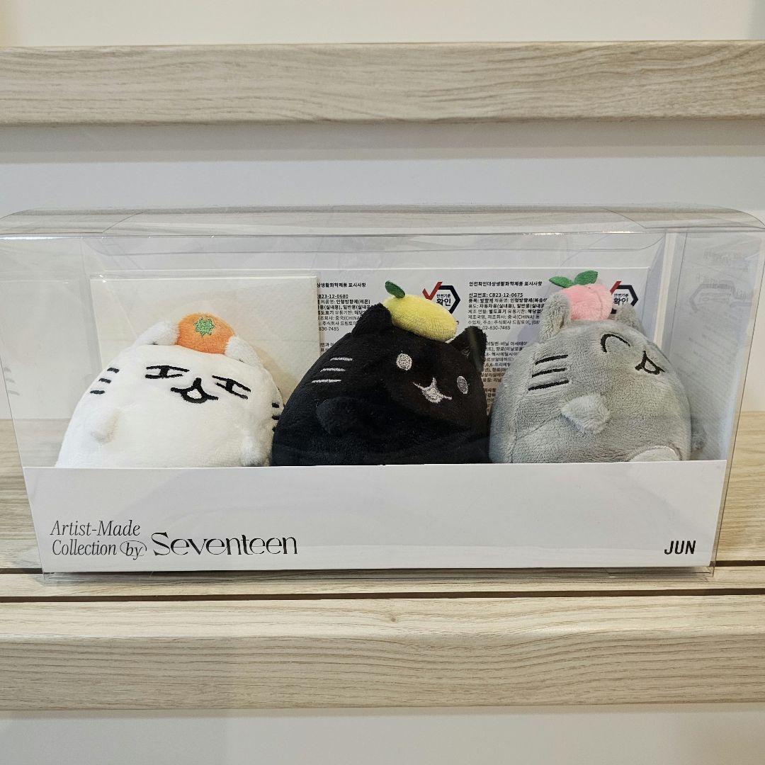 SEVENTEEN JUN Artist-Made Collection Season 1 POP-UP O.C.L KEYRING