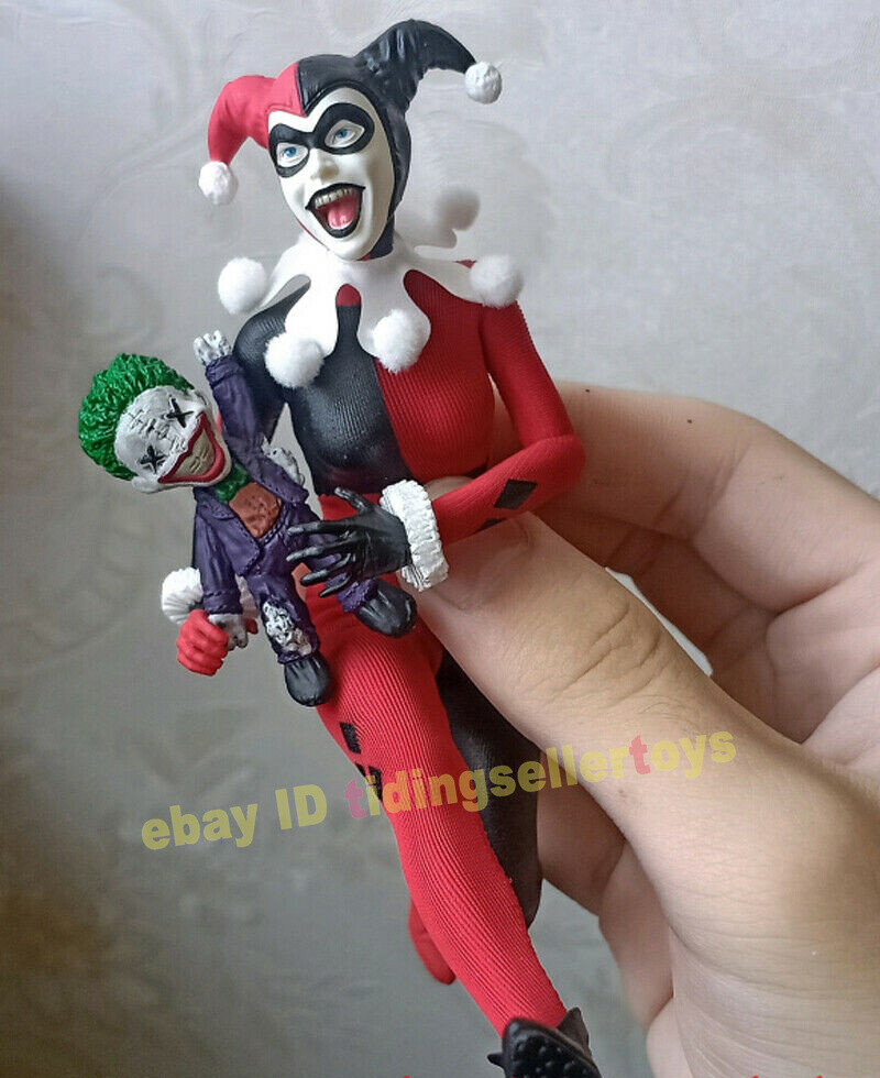 MezcoToyz 1/12 Harley Quinn Batman Comic Version Action Figure