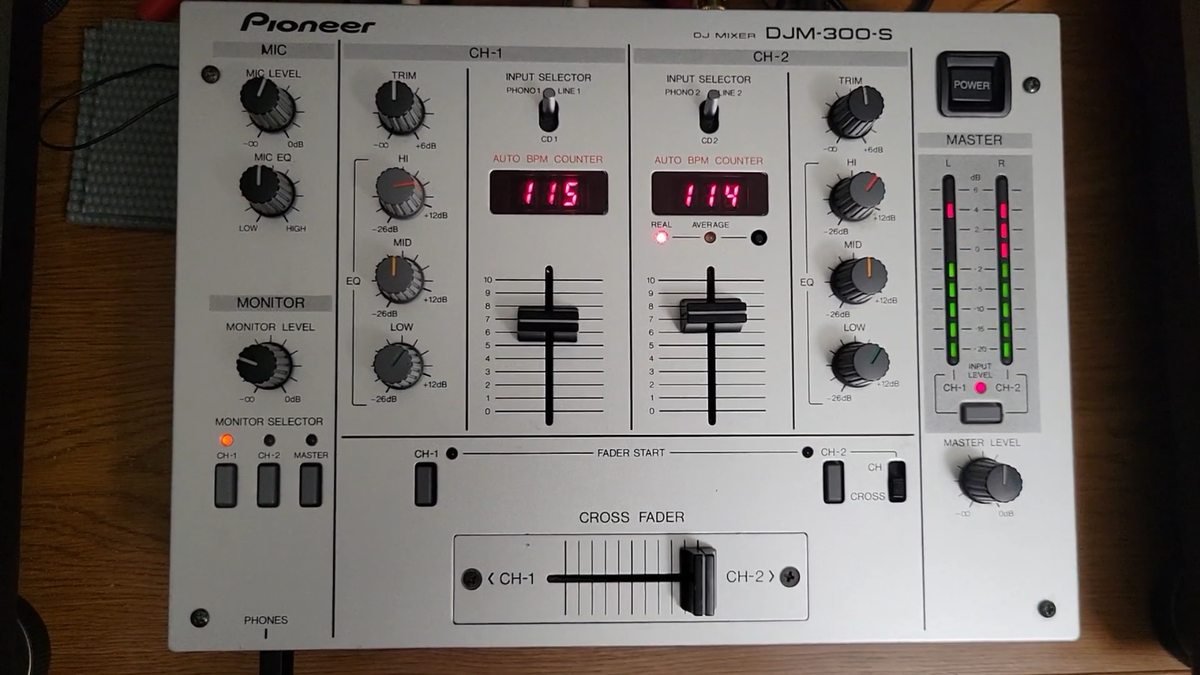 廃盤】【美品】パイオニア DJM-250 2チャンネル DJミキサー 廃盤】【美