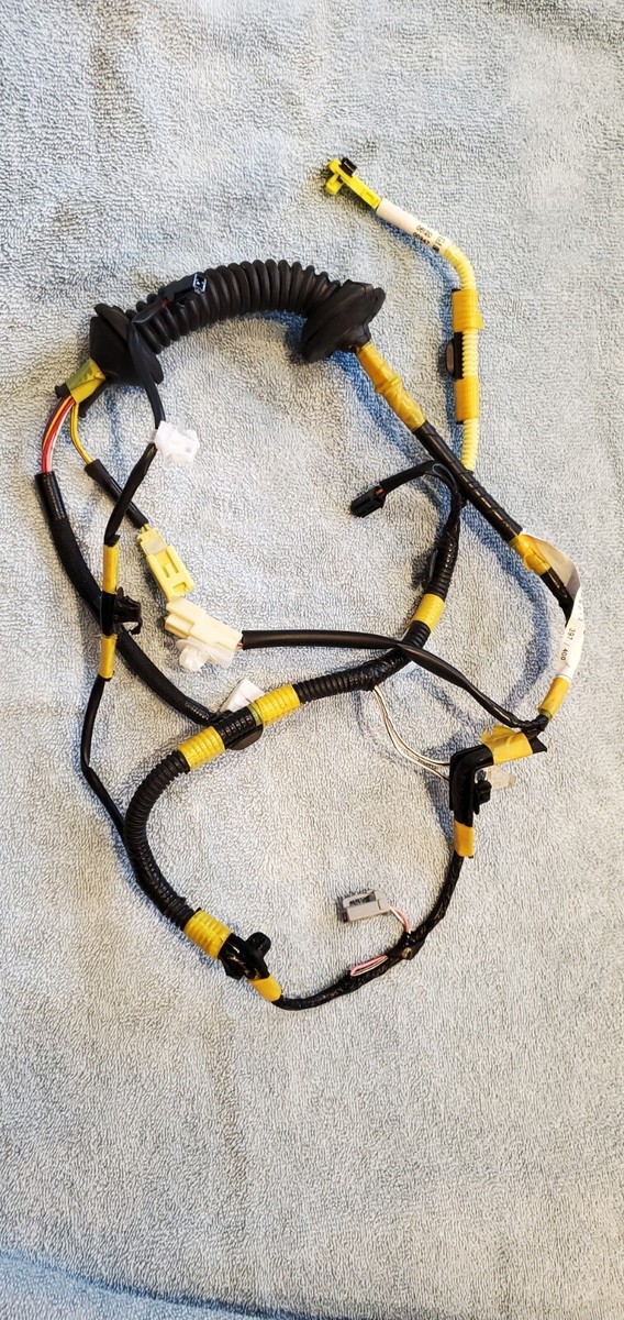 2007- 2011 TOYOTA FJ CRUISER REAR DOOR LEFT SIDE WIRE WIRING