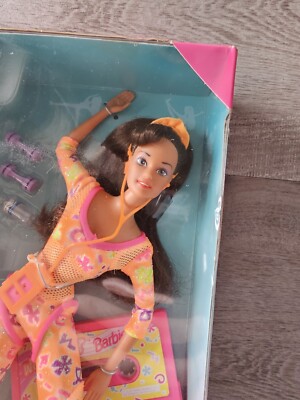 Vtg Barbie Workin' Out Teresa W/ Suction Cup Shoes & Cassette