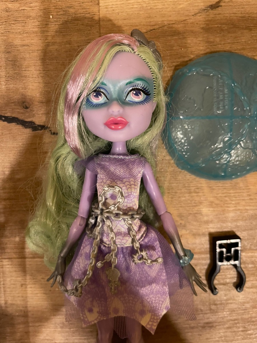 monster high haunted twyla boogeyman with bix RARE HTF | eBay