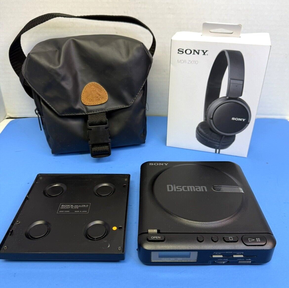 Vintage Sony Discman D-20 CD Player With New Headphones Works