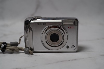 FUJIFILM Finepix A610 Compact digital camera AA battery powered