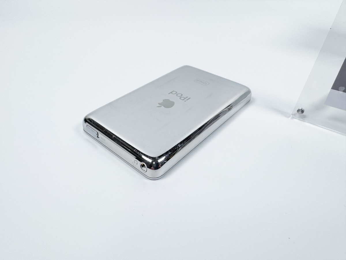 ポータブルプレーヤー iPod classic 120GB MB562J/A Apple iPod