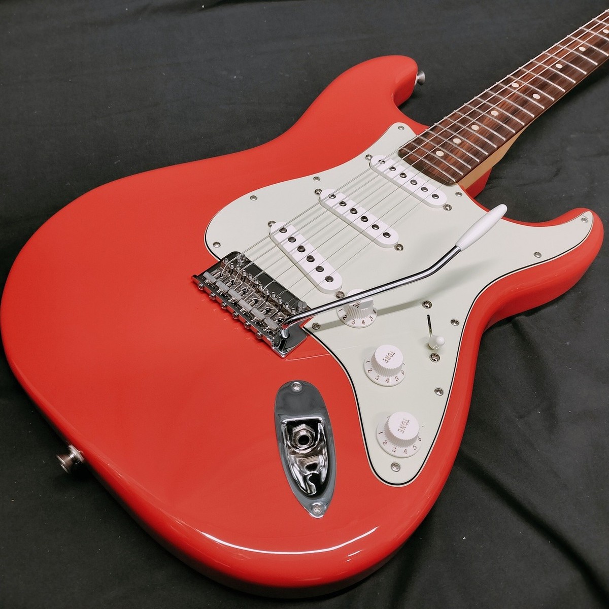 よ*い様 fender メキシコ player ストラト フェスタレッド Fender