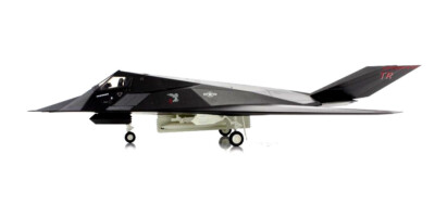 Hobby Master 1:72 USAF Lockheed F-117A Nighthawk Stealth Attack