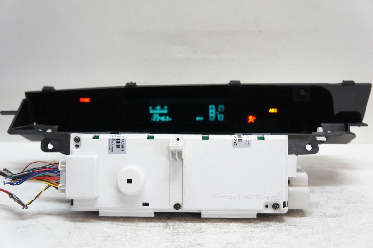 04 05 TOYOTA PRIUS - INSTRUMENT CLUSTER 769362-030 SPEEDOMETER