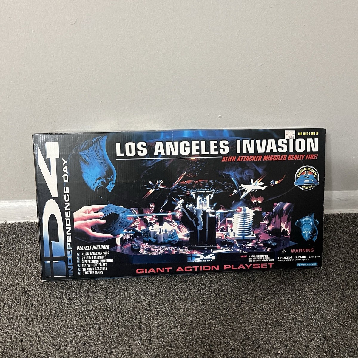 New ID4 Independence Day LOS ANGELES INVASION Playset Trendmasters