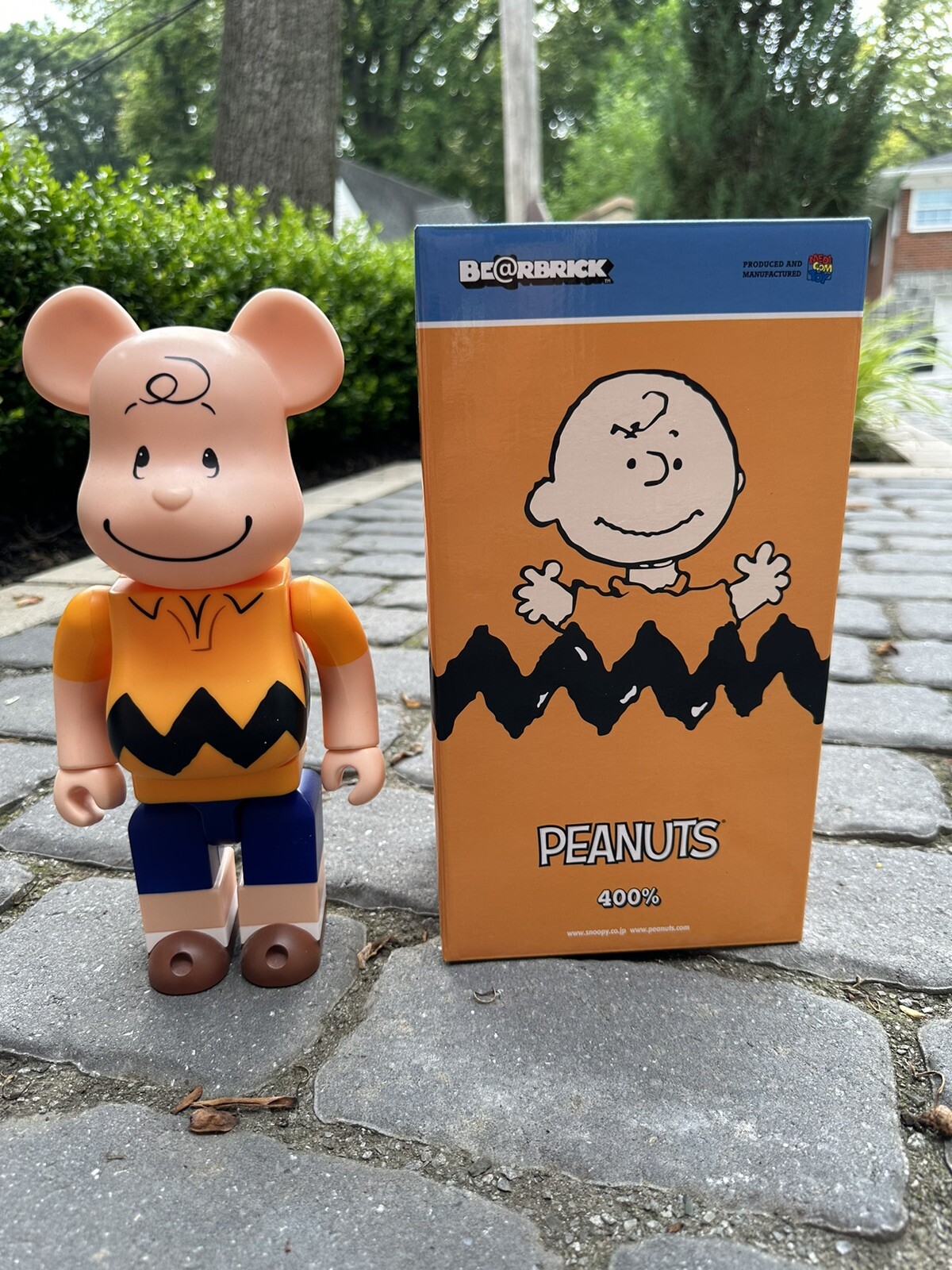 BEARBRICK PEANUTS CHARLIE BROWN 400%