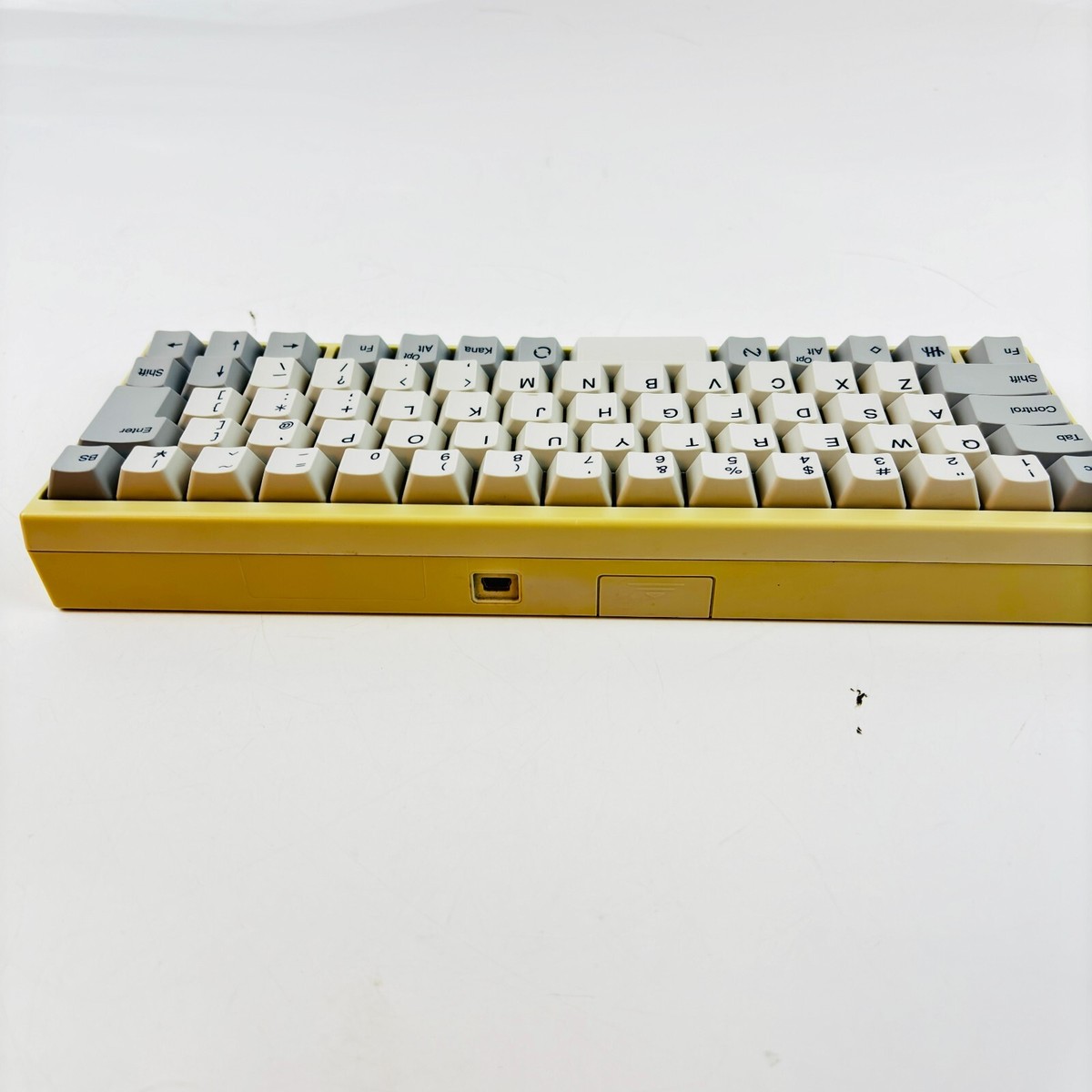 Happy Hacking PFU HHKB Professional JP PD-KB420W Wired Topre