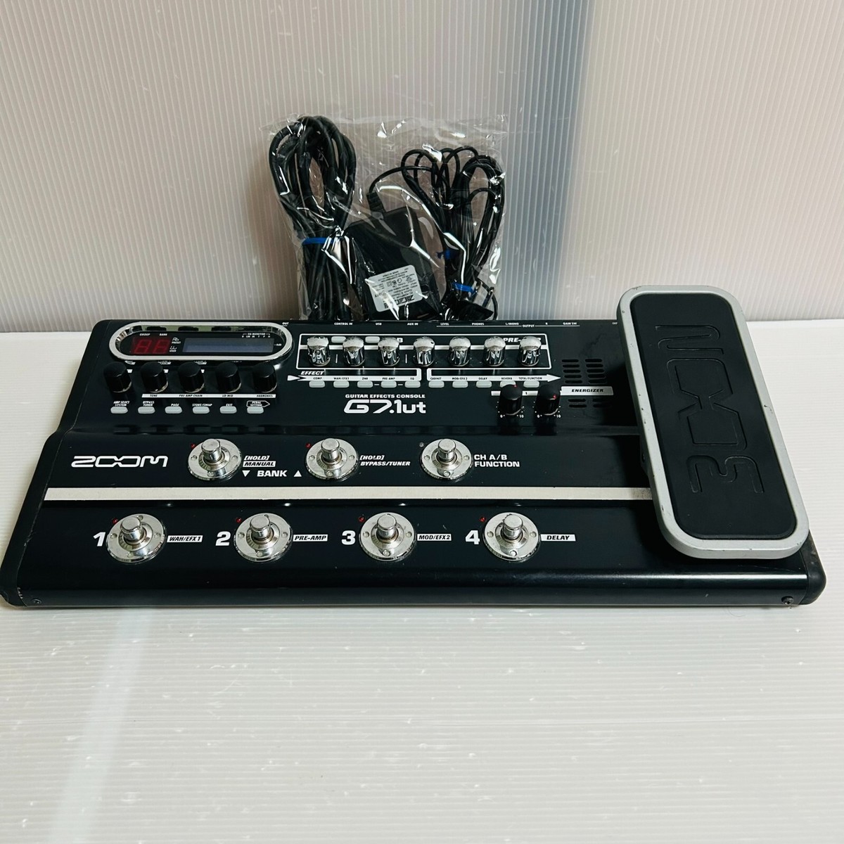 Zoom G7.1uT Tube Multi Effects Pedal Processor Black Used Adapter