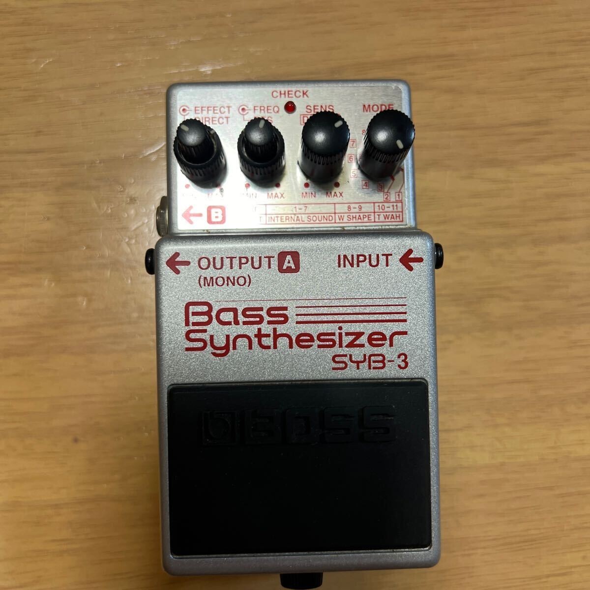 BOSS SYB-3 Bass Synthesizer - Geek IN Box BOSS Bass Synthesizer SYB-3