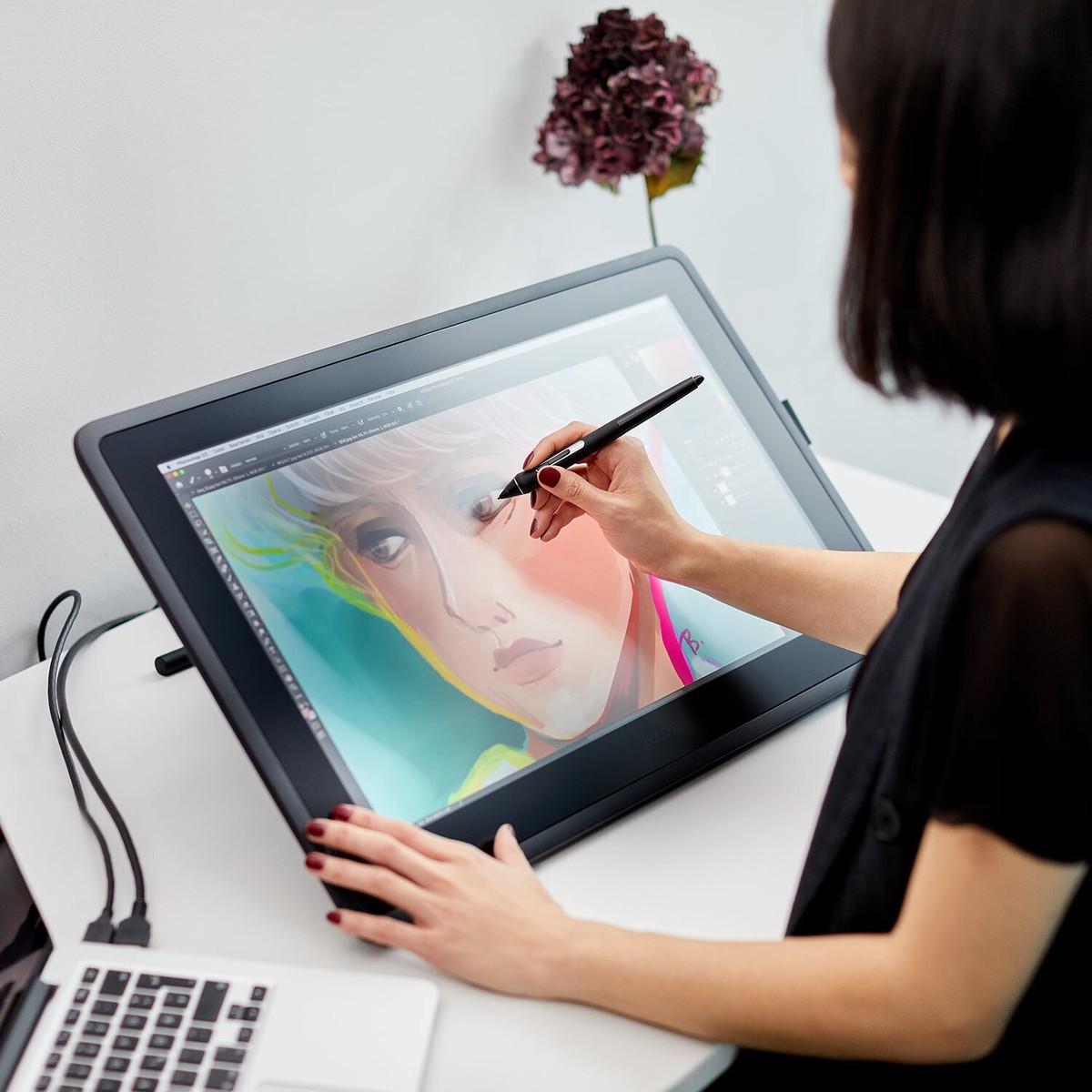 中古・美品】Wacom Cintiq 22 FHD DTK2260K1D 中古・美品】Wacom