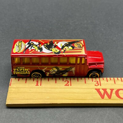 Hot Wheels Flyin' Finizzas Sideshow Chevrolet School Bus Red