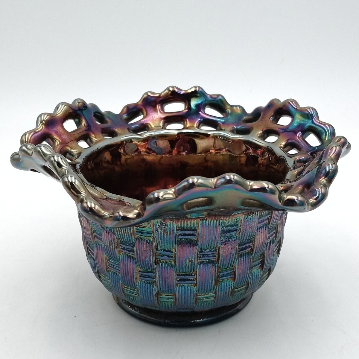 ベネチア クランベリーのガラスボウル 波状の縁取り お値下げ中