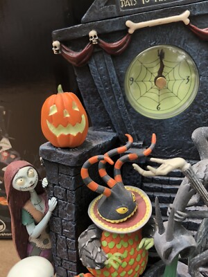 Rare Disney Tim Burton The Nightmare Before Christmas Mantle Clock