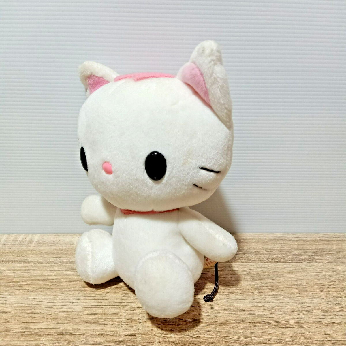 1999 Sanrio Nijihan 100 Catsworld Hello Kitty Vintage Plush Doll