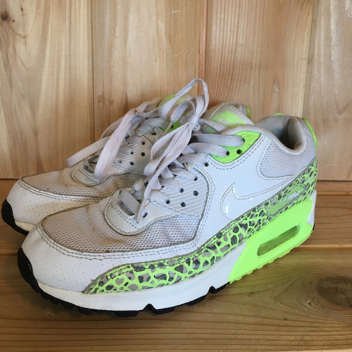 Nike Womens Air Max 90 Premium White Ghost Green Black 443817-103