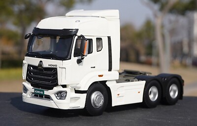 1/24 Scale SINOTRUK HOWO-NX Tractor White Diecast Model Collection