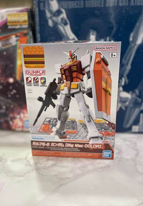 McDonald's X Bandai 1/144 EG Gunpla RX-78-2 Gundam Big Mac Mobile