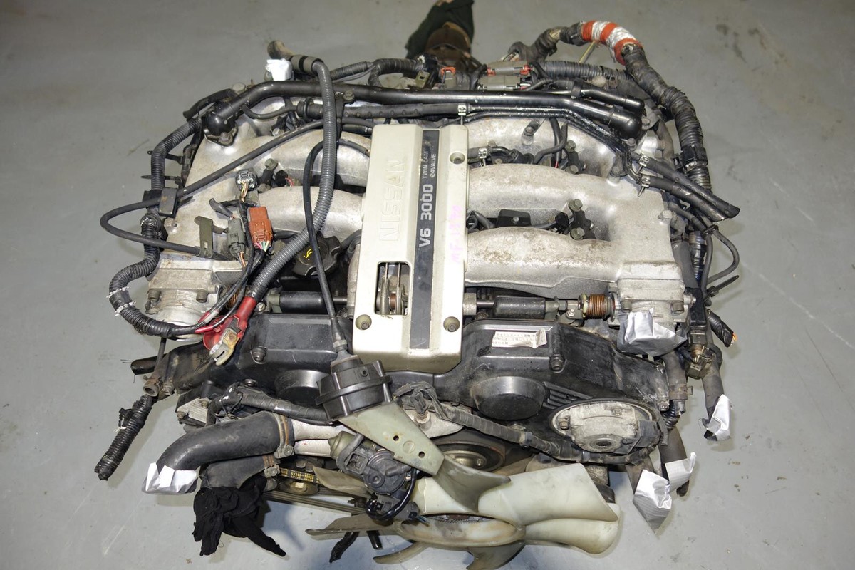 日産 E30 エンジン本体 L6-20 希少 日産 E30 エンジン本体 L6-20 希少