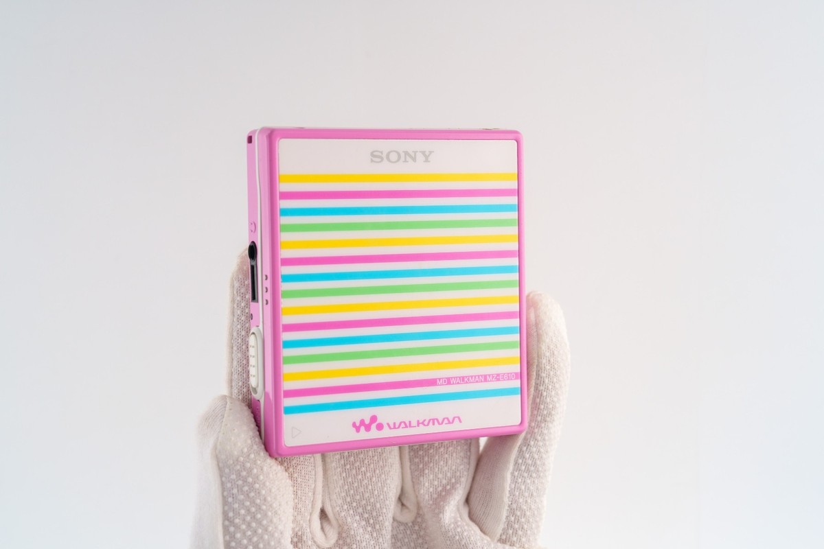Sony MZ-E610 MiniDisc Player - Pink rainbow stripes Color [DEMO